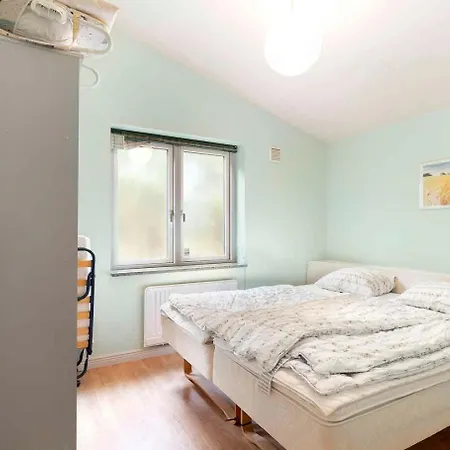 Large In Peaceful Beautiful Nature Vakantiehuis