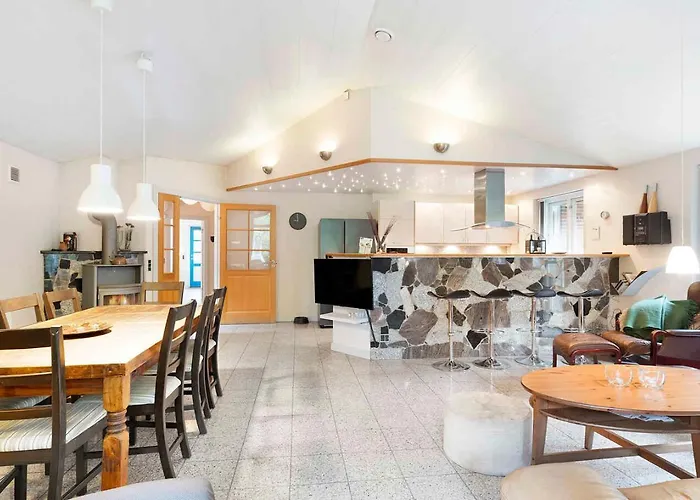 Vakantiehuis Large In Peaceful Beautiful Nature