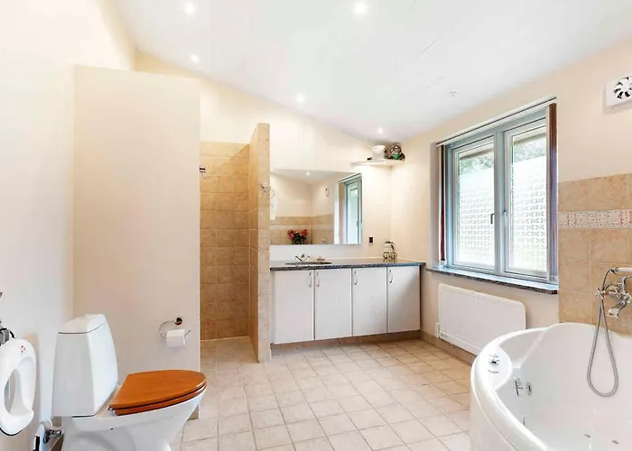 Vakantiehuis Large In Peaceful Beautiful Nature