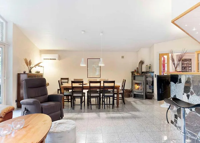 Large In Peaceful Beautiful Nature * Molby