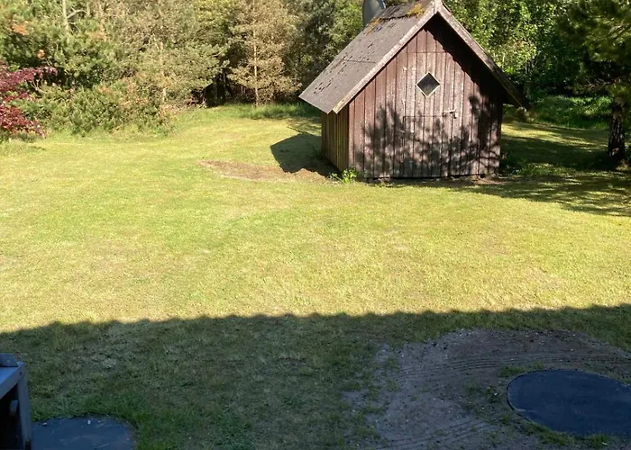 Large In Peaceful Beautiful Nature Vakantiehuis Molby